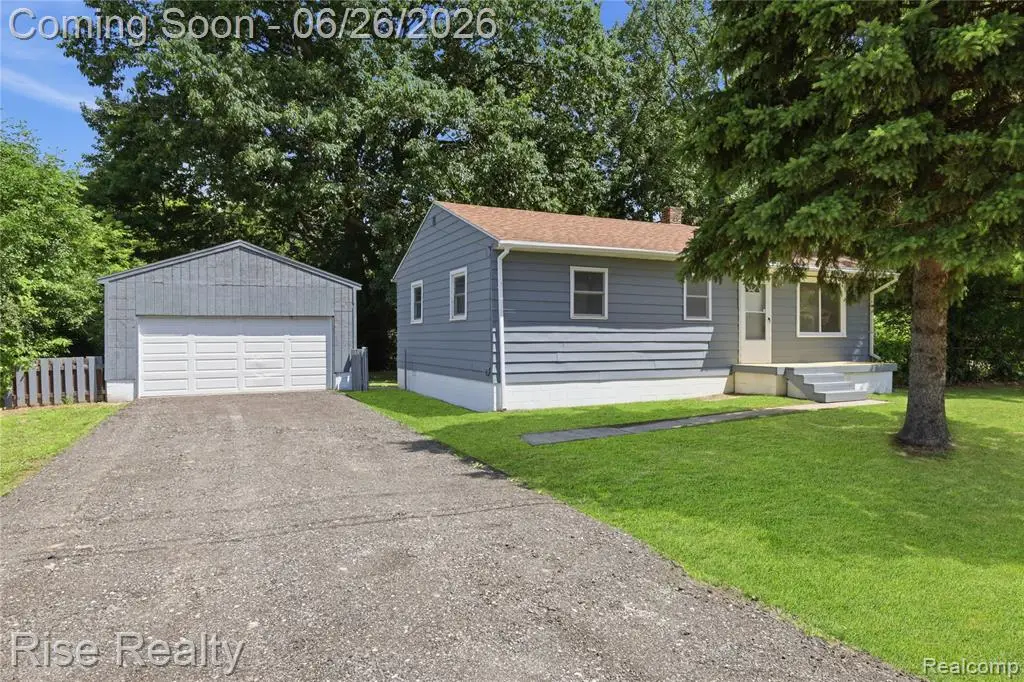3472 W Gracelawn, Flint, MI 48504 - #1