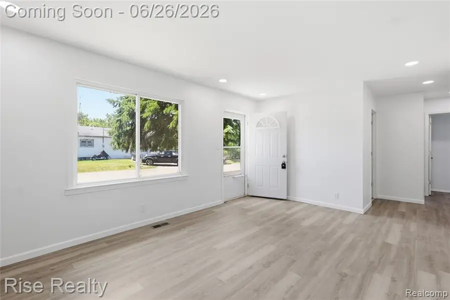 3472 W Gracelawn, Flint, MI 48504 - #3