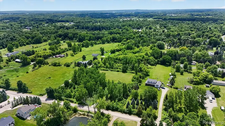 4461 Ray, Grand Blanc, MI 48439 - #2