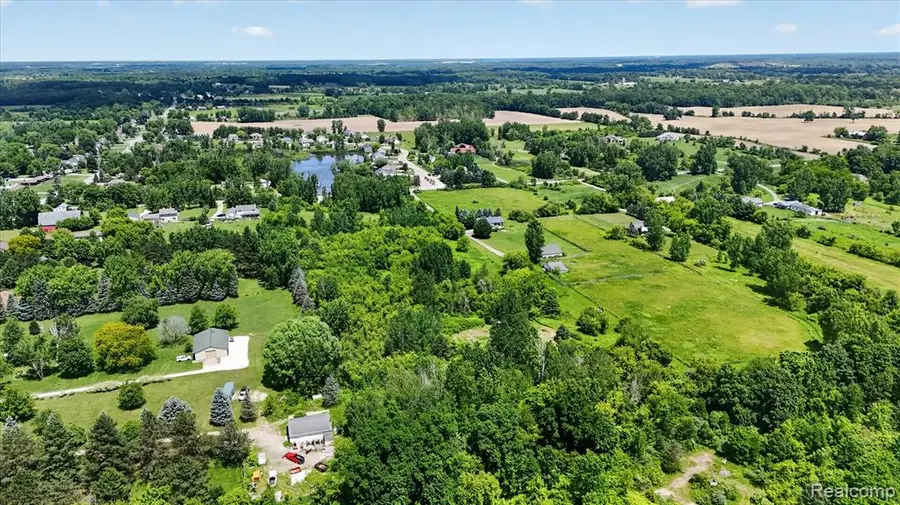 4461 Ray, Grand Blanc, MI 48439 - #3