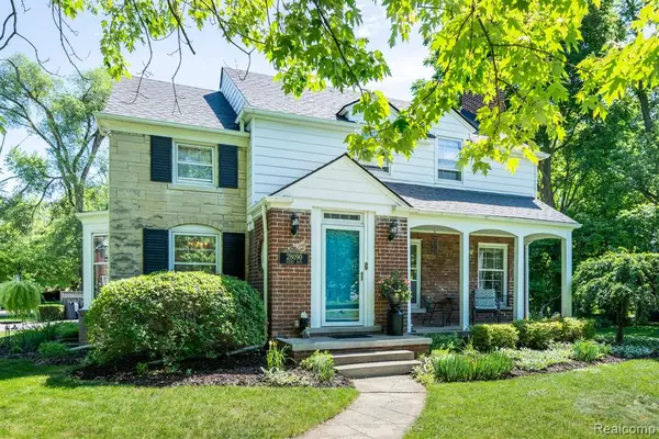 28090 Sunset, Lathrup Village, MI 48076