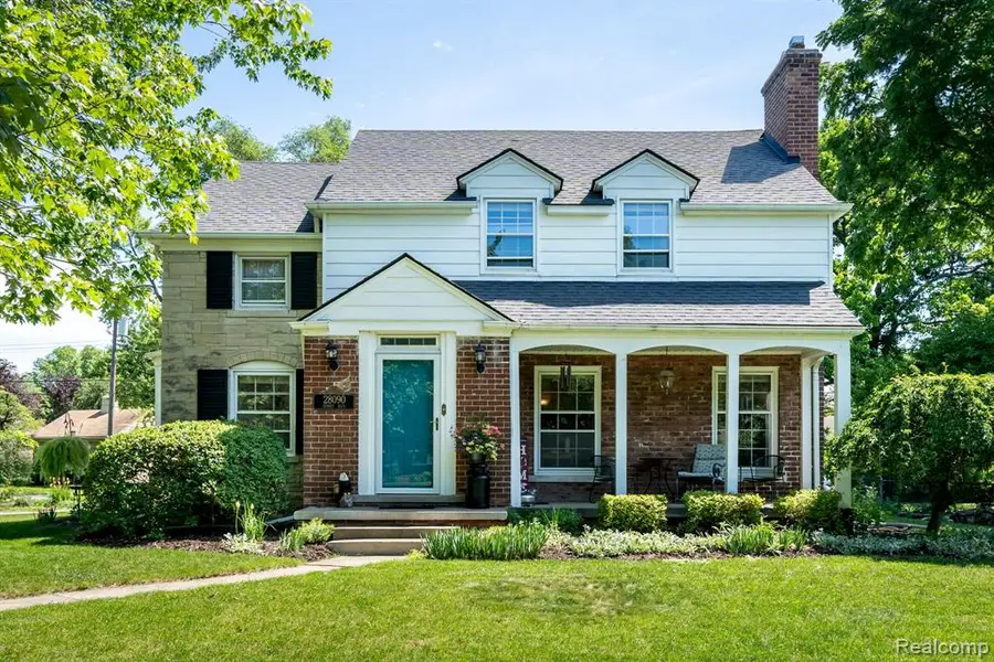 28090 Sunset, Lathrup Village, MI 48076 - #2