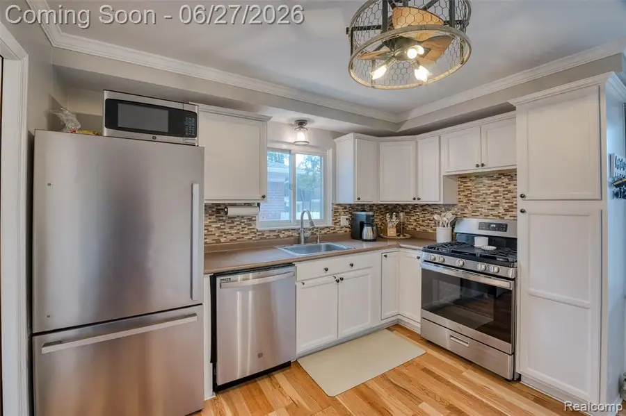 20304 California, Saint Clair Shores, MI 48080 - #3