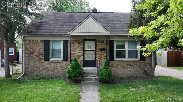 1005 Voorheis, Pontiac, MI 48341