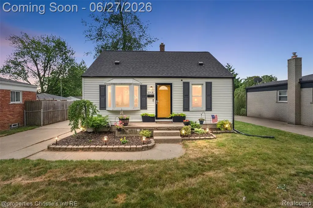 22436 Furton, Saint Clair Shores, MI 48082 - #1