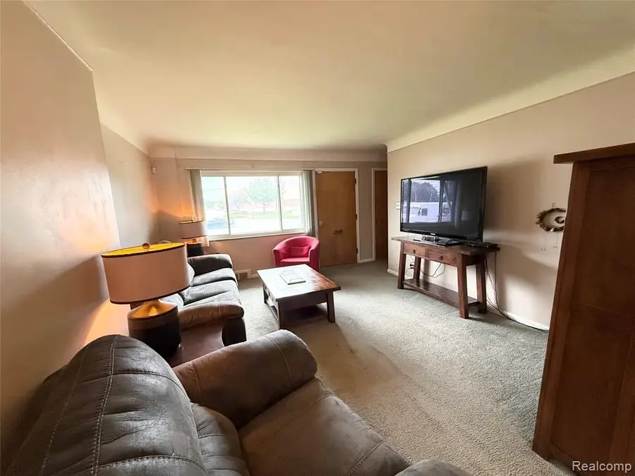 11012 Middlebelt, Livonia, MI 48150 - #2
