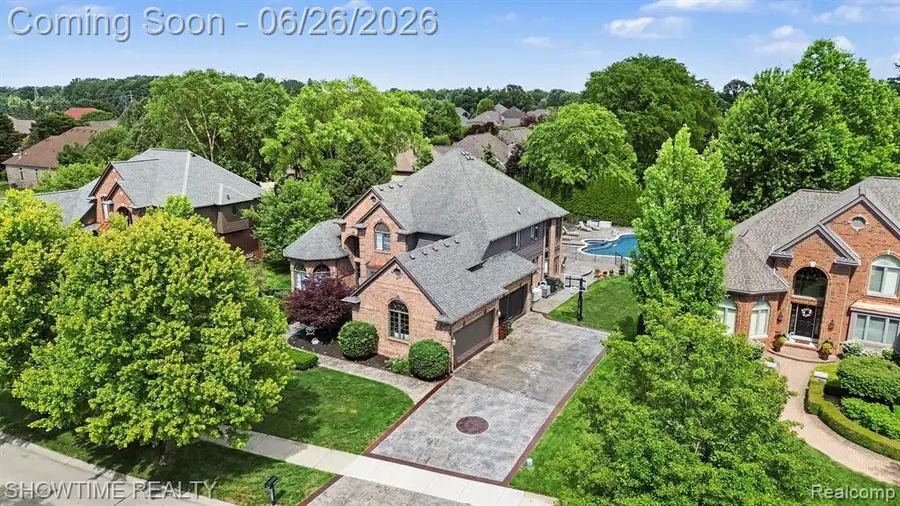 54676 Woodcreek, Utica, MI 48315 - #2