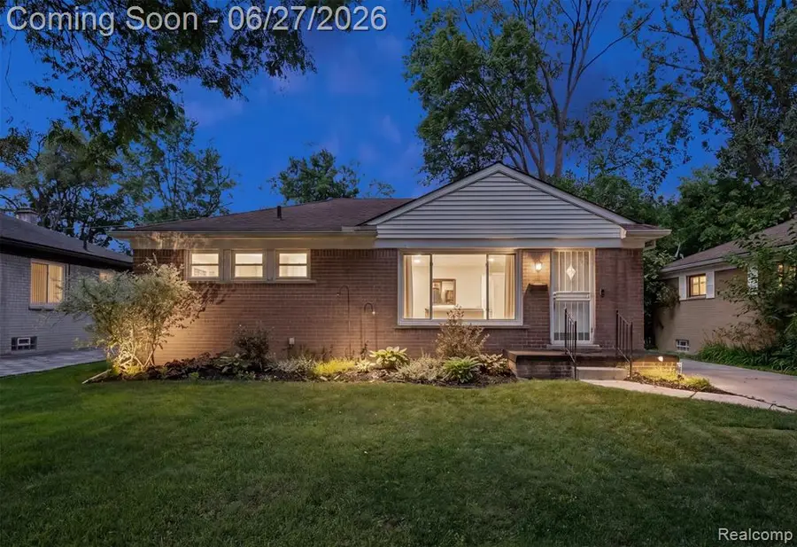 21641 Sussex, Oak Park, MI 48237 - #2