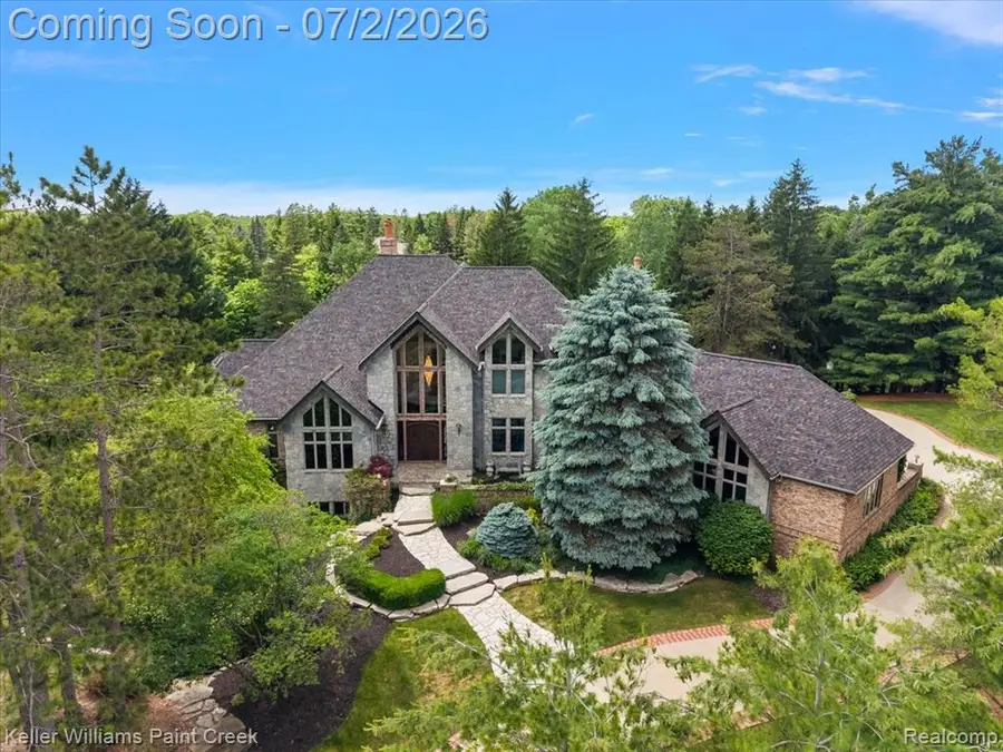 6263 Canter Creek, Grand Blanc, MI 48439 - #2
