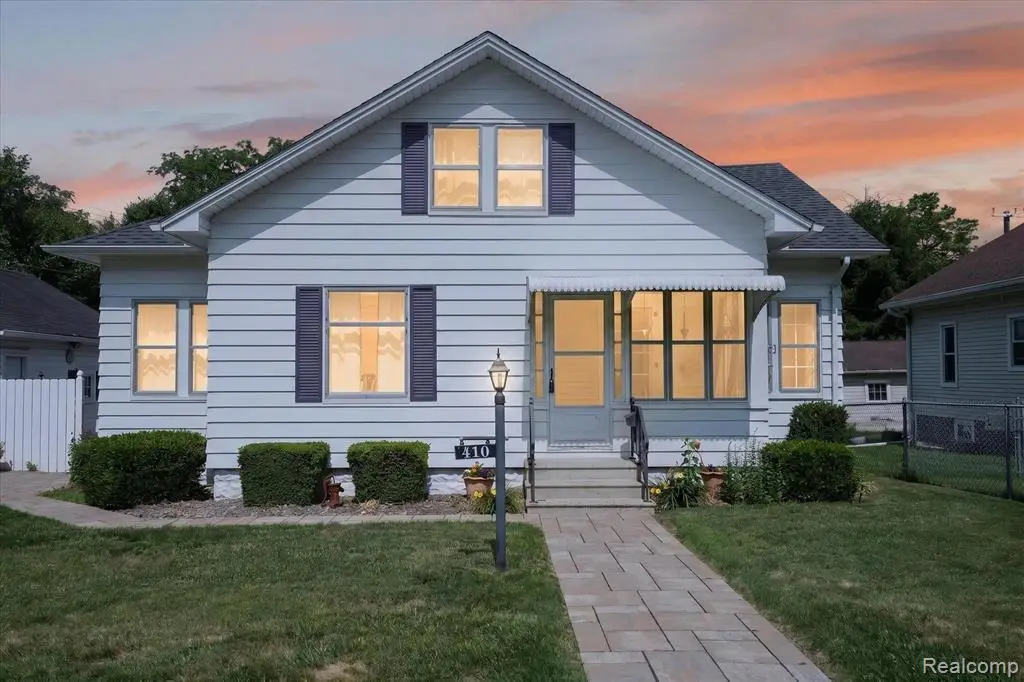 410 S Center, Howell, MI 48843 - #1