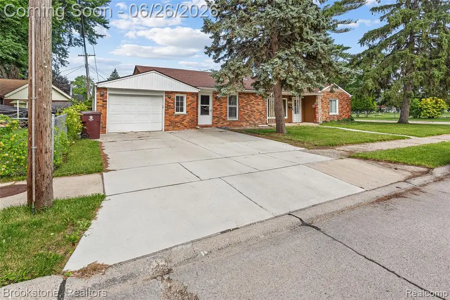 25141 Burt, Center Line, MI 48015 - #3