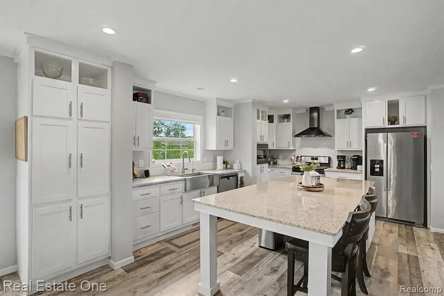 6435 Prince Blvd, Fenton, MI 48430 - #3