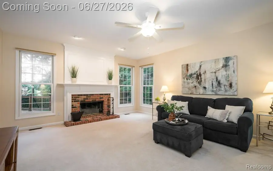 3715 Rolling Hills, Lake Orion, MI 48359 - #3