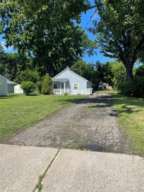 1093 Meadowlawn, Pontiac, MI 48340 - #1