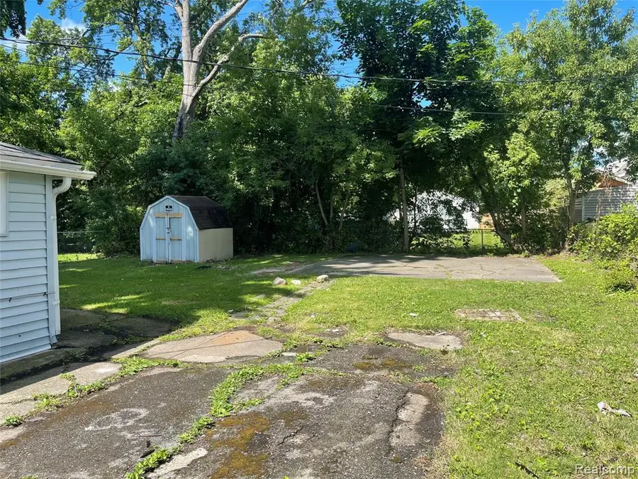 1093 Meadowlawn, Pontiac, MI 48340 - #2