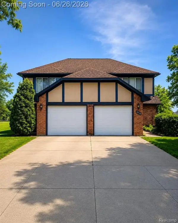 5858-5860 Niles, Troy, MI 48098