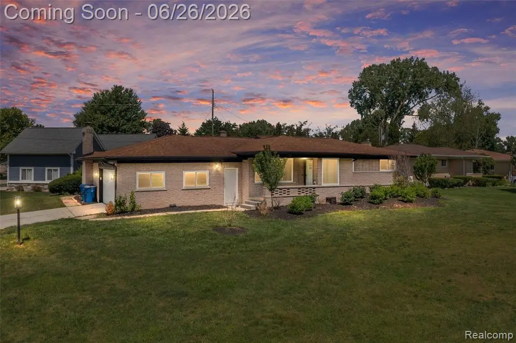 174 Pleasant Lake, Waterford, MI 48327 - #1