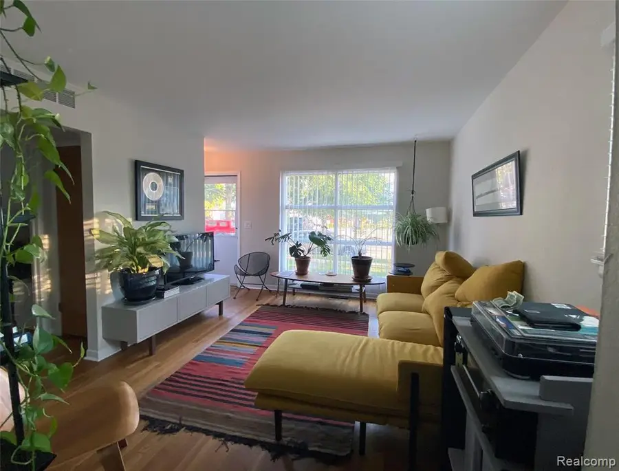 1377 Chapin, Birmingham, MI 48009 - #3
