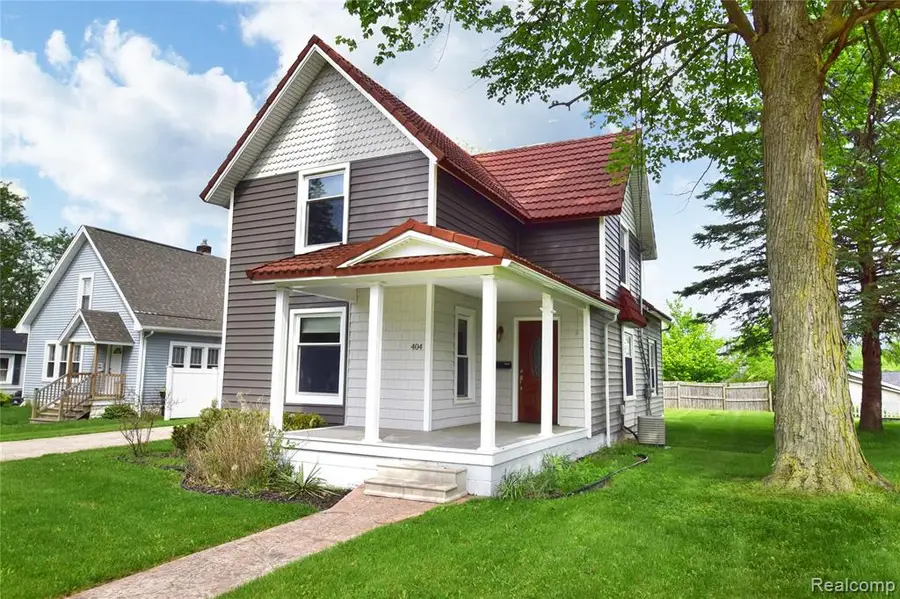 404 N Adelaide, Fenton, MI 48430 - #2