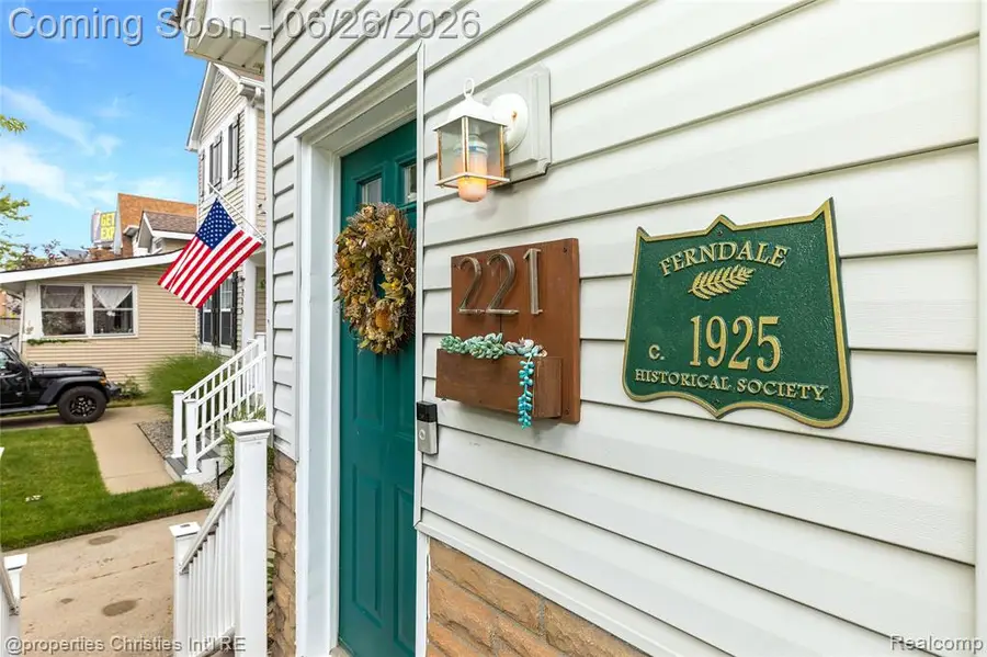 221 College, Ferndale, MI 48220 - #3