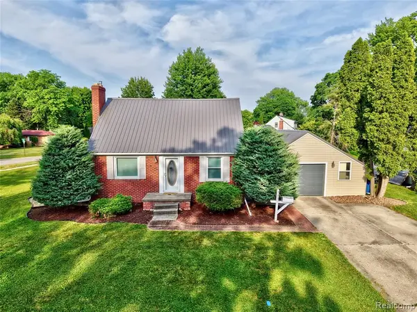 403 S Davison, Davison, MI 48423