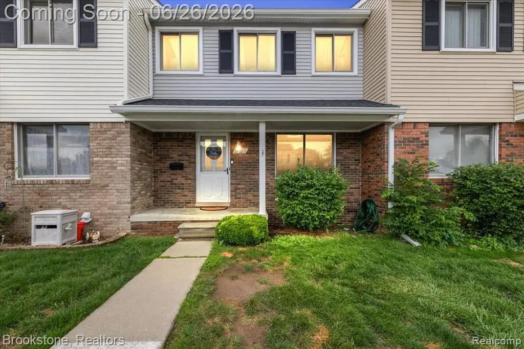 37077 Brynford, Clinton Township, MI 48036 - #1