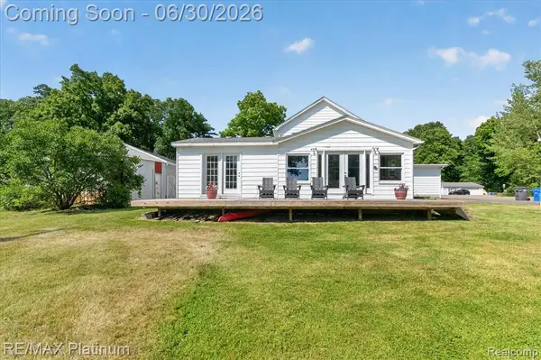 1462 S Hughes, Howell, MI 48843
