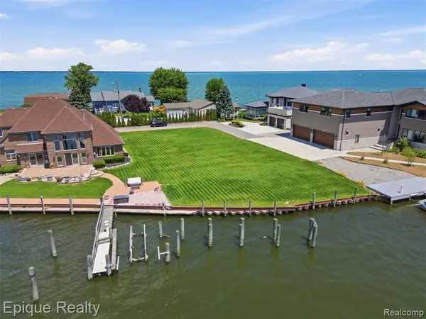 33126 N River, Harrison Twp, MI 48045