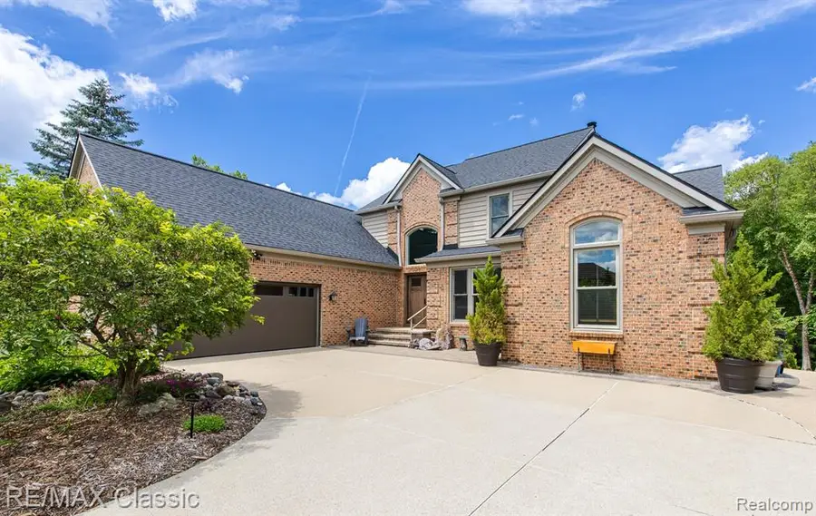 3790 Deer Springs, Rochester, MI 48306 - #2