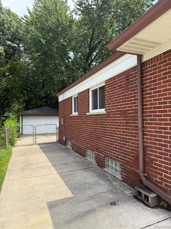 23739 Lakewood, Saint Clair Shores, MI 48082 - #2