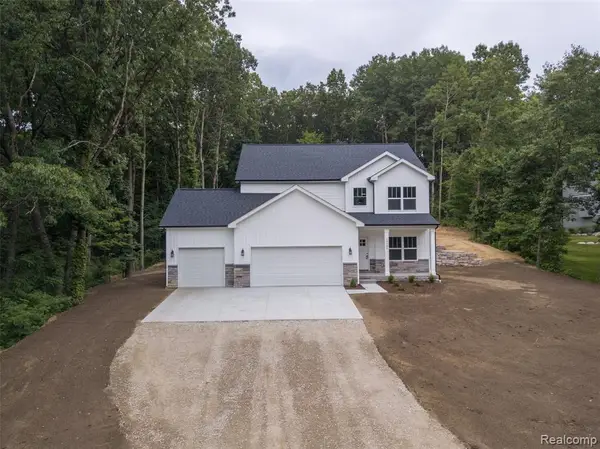 16085 Catalpa Ridge, Holly, MI 48442
