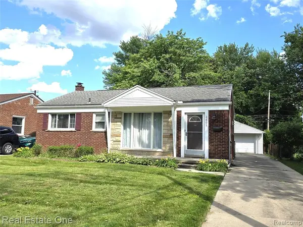 2601 Woodside, Dearborn, MI 48124