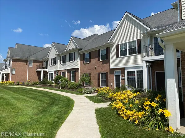 1105 S Rial Lake Dr. #45, Howell, MI 48843