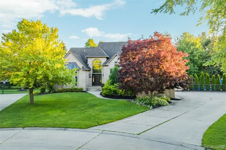 53961 Sutherland, Utica, MI 48316 - #2