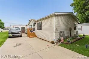 23207 Fountain, Clinton Township, MI 48036