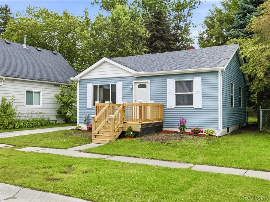 1320 White, Port Huron, MI 48060 - #3