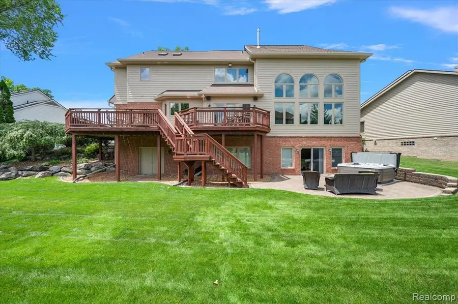 4417 Island View, Waterford, MI 48328 - #2