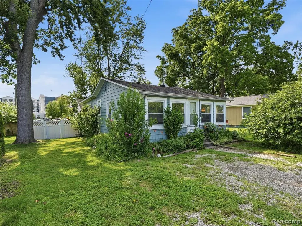 1728 Beechcroft, Keego Harbor, MI 48320 - #1
