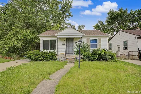 6100 Faust, Detroit, MI 48228