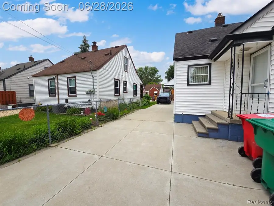 23776 Normandy, Eastpointe, MI 48021 - #3