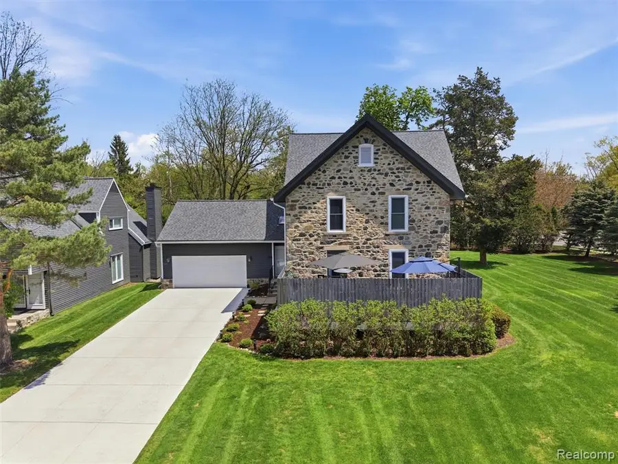 7475 Pinehurst, Bloomfield Hills, MI 48301 - #2