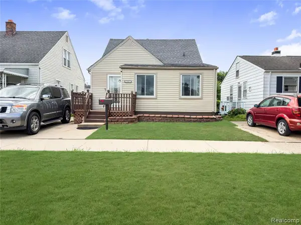 6907 Orchard, Dearborn, MI 48126