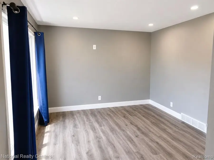 11700 Auburn, Detroit, MI 48228 - #3