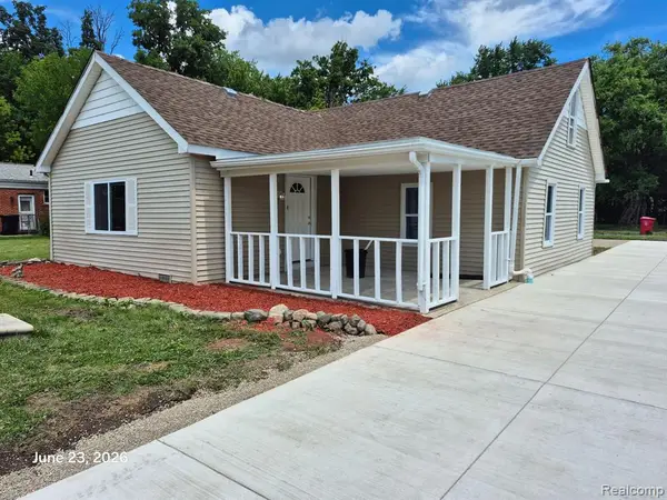 29240 Mcdonald, Roseville, MI 48066