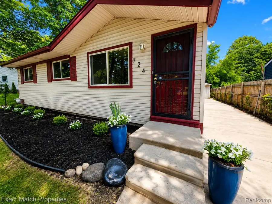 724 Parkwood, Pontiac, MI 48340 - #2