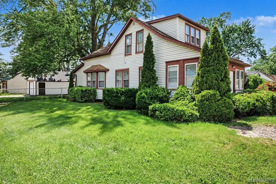 21716 Lakeview, Saint Clair Shores, MI 48080 - #3