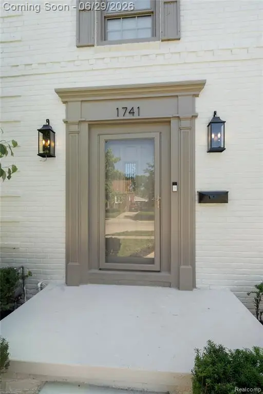 1741 Brys, Grosse Pointe Woods, MI 48236 - #2