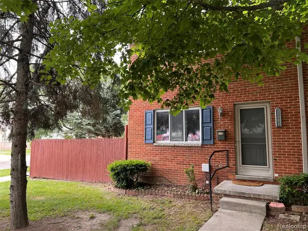 25709 Salem #74, Roseville, MI 48066