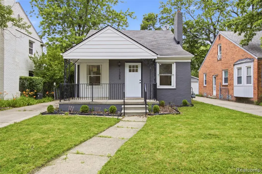 1388 Vernier, Grosse Pointe Woods, MI 48236 - #1