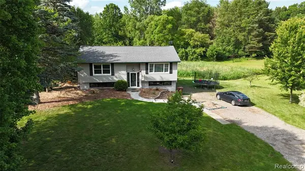 7915 Hillcrest, Laingsburg, MI 48848
